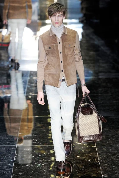 Look 7